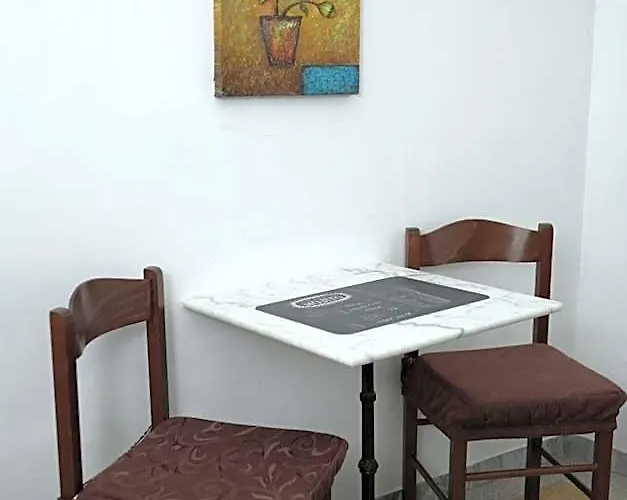 Bel Ami Bed & Breakfast 3*
